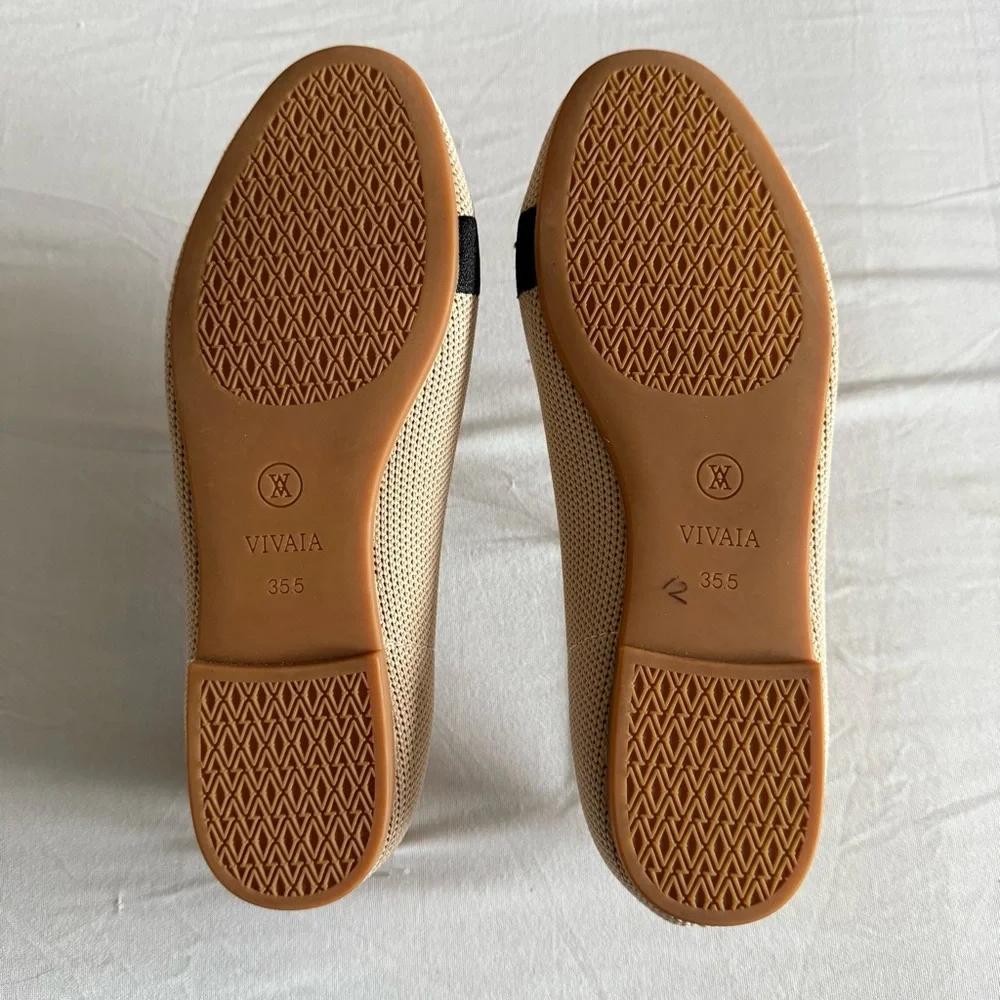 Vivaia Audrey Round Toe Embroidered Dog Slip On Flats Loafers US 5.5 EU 35.5